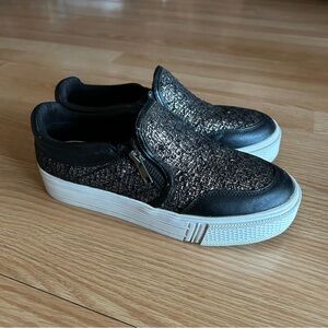 Call It Spring Black Gold Metallic Platform Slip on Shoes Women’s 6